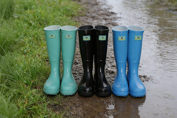 Nanheng Zhongheng Footwear has launched a “factory direct supply” model to help customers reduce procurement costs